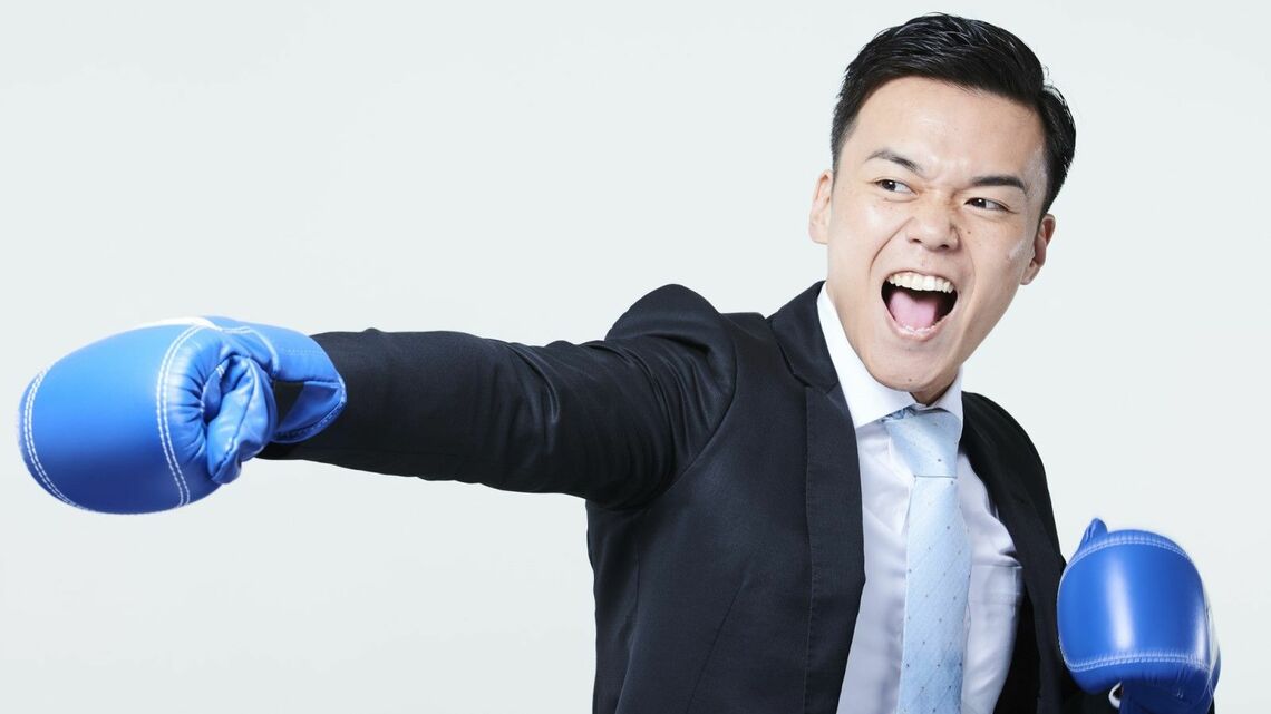 落ち込まない、心が折れない営業メンタルの鍛えかたをご紹介します(写真:つむぎ/PIXTA)