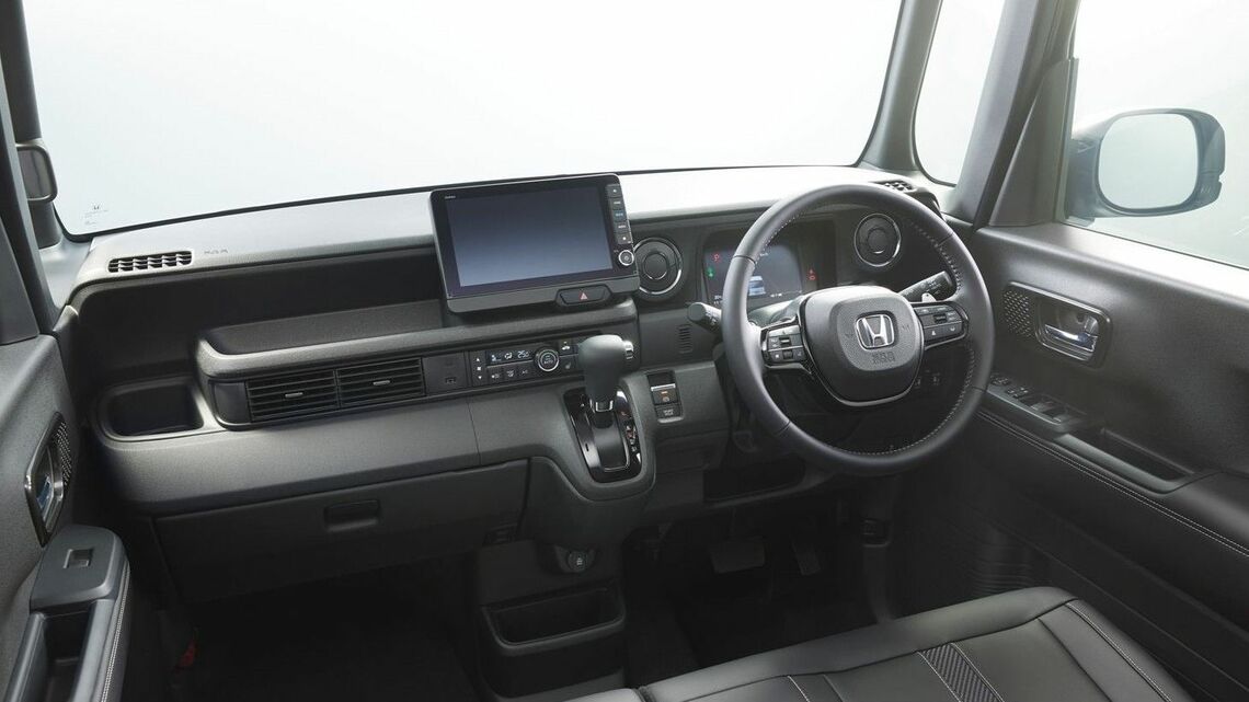 現行型の価格は173万9100円～247万5000円（写真：本田技研工業）