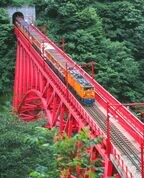 黒部峡谷鉄道は全列車が電気機関車牽引の客車列車だ