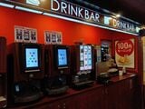 ドリンクバー（筆者撮影）