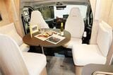 トイファクトリーが輸入販売するライカのキャンピングカー「エコビップ L2009」（筆者撮影）