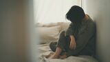進行胃がんが見つかった女性。「今度の治療が最後」と医師から告げられました（写真：mits／PIXTA）