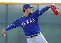 ダルビッシュ､修復手術なら今季は絶望 右肘側副靱帯を部分断裂