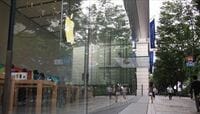 アップルストア表参道店の何がすごいのか？ ケヤキと見事に調和した幻想的な店舗