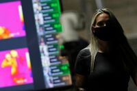 死者3万人超､ブラジル大統領｢死は皆の宿命｣ 1日あたりの死亡者数1262人と過去最多に