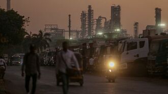 中国とインドが｢石油買い叩き｣プーチンの呻吟