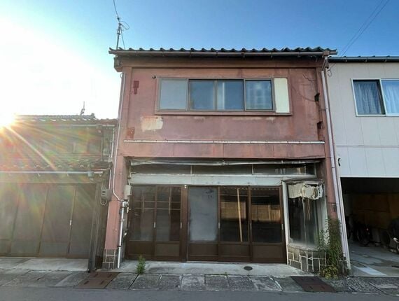 空き家だった頃の外観