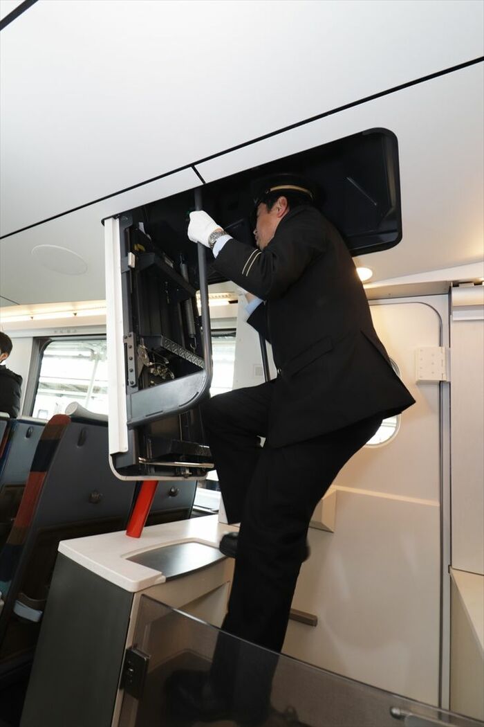 GSEの運転台へはこのように出入りする