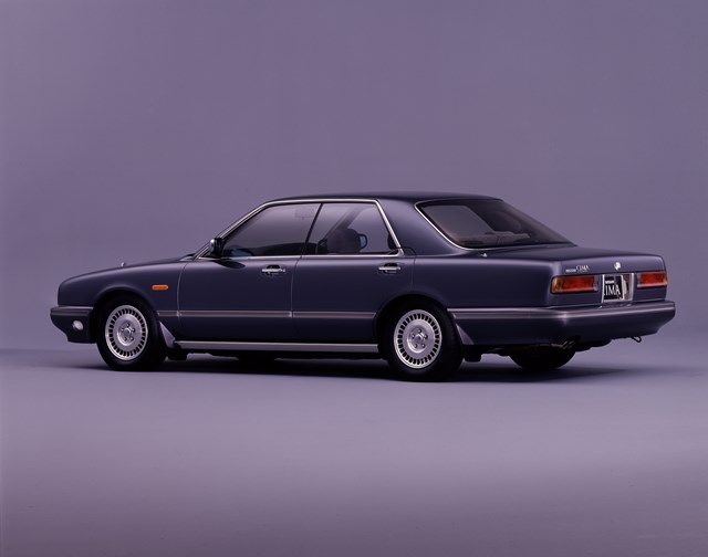 1988年、日産の初代シーマ（写真：日産自動車）
