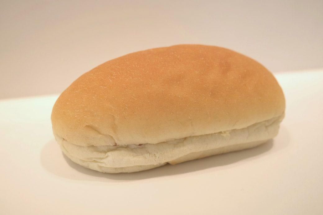 赤ちゃんの腕を思わせるプックリとしたパン（筆者撮影）