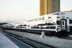 ロサンゼルスの通勤鉄道メトロリンクも2階建て車両だ