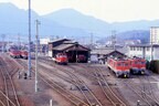 多度津機関区にたたずむDF50とDE10
