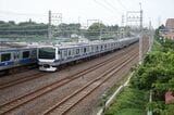 土浦発の上り上野行き普通列車。これも交直両用車のE531系で運行されている（筆者撮影）