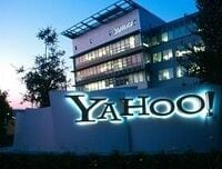 過熱する米ヤフー争奪戦、ソフトバンクも食指か