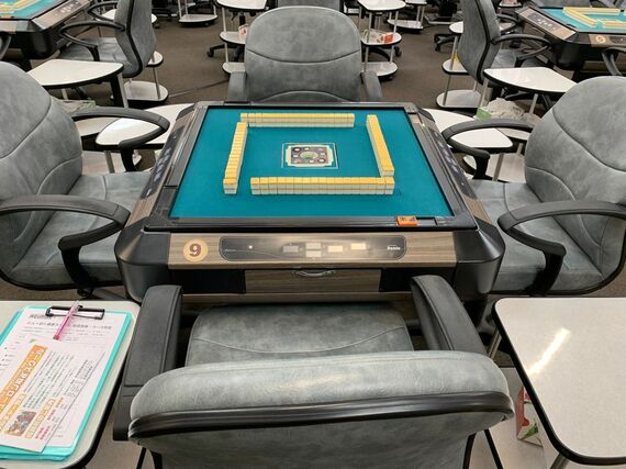 麻雀を打つための自動配牌卓