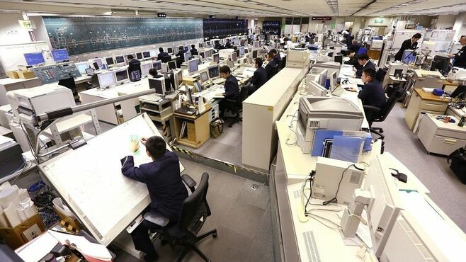 緻密ダイヤを制御､新幹線総合指令所の秘密