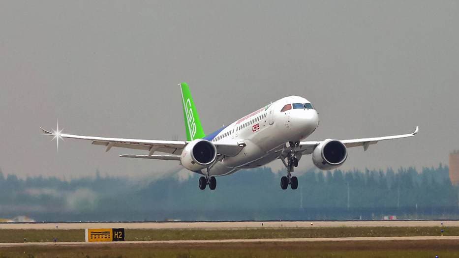 お*ん様 【希少品】C919 1/100 世界初の中国産旅客機 37cm 金属製 中国の国産旅客機｢C919｣が直面する商用化の壁 2017年に初飛行も､1号機