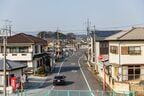 竜舞駅の改札口がある北側。反対の南側にSUBARUの