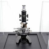 エビデントの顕微鏡