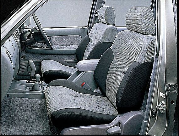 6代目ハイラックスのシート