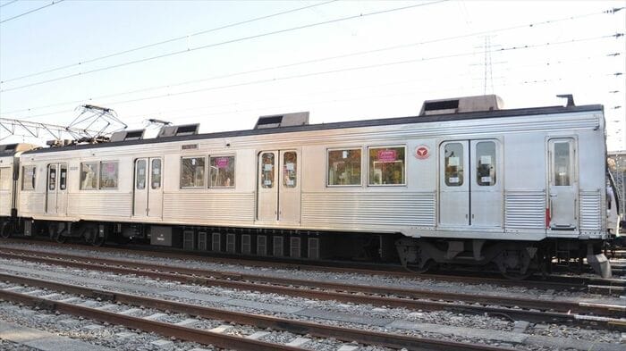10号車8526。1号車・2号車と同じ1976年製だ
