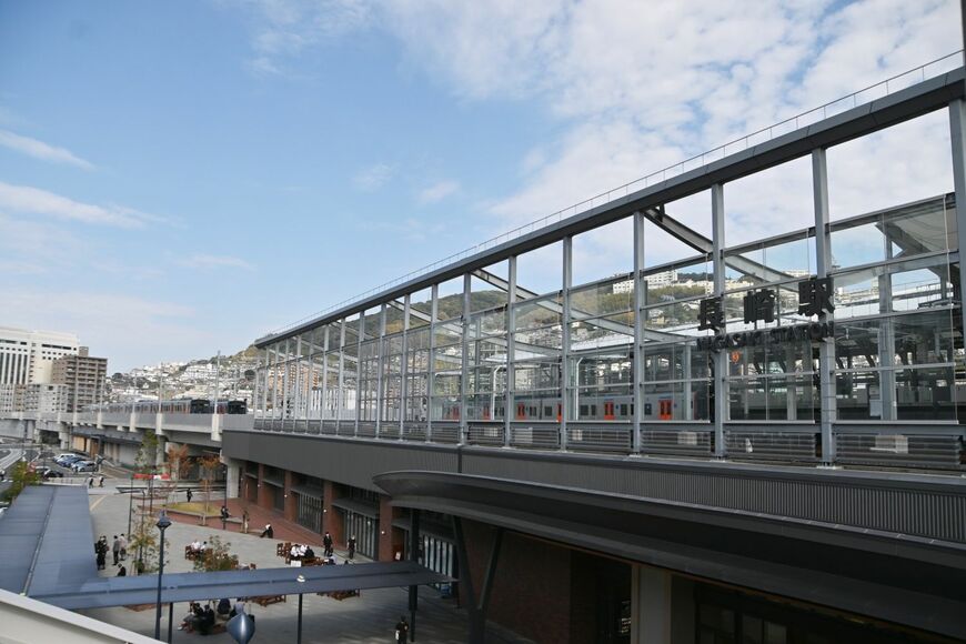 長崎駅の西口外観