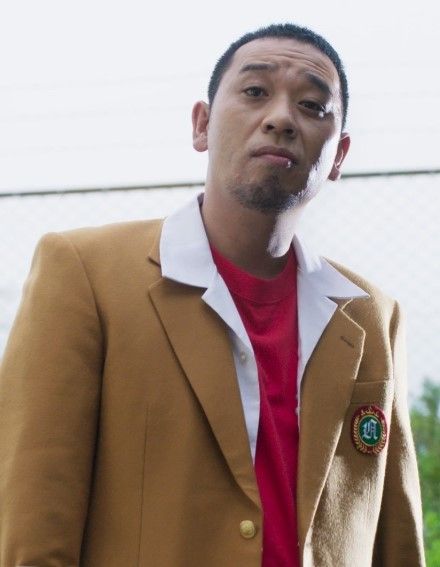 千鳥・大悟は本格ドラマの主演を演じながら、エピソードトークにも参戦する（写真：Netflix）