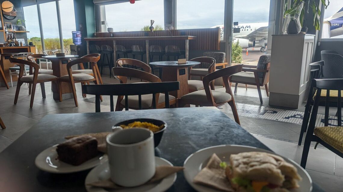 サンクリストバル空港のラウンジ