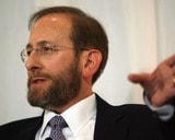 ハーバード大学のアラン・ガーバー学長（写真：Bloomberg）