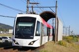福井鉄道福武線の三十八社駅にあるスノーシェルター。線路を覆って分岐器を降雪から守る（撮影：南正時）