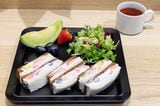 果実園リーベルのモーニング、フルーツサンドセット1100円（筆者撮影）