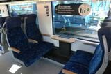 アルストムの2階建て近郊型車両「コラディア・マックス」の車内（撮影：橋爪智之）