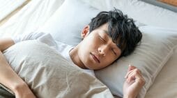｢寝不足｣も｢寝すぎ｣も臓器の老化を加速　最新データが示す"最適な睡眠時間"と"平日の睡眠不足を健康的に解消する方法"