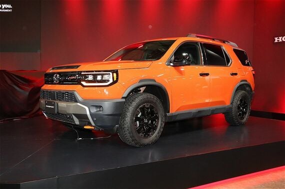 トレイルラインを嘲笑するモデルとして参考出品された「パスポート トレイルスポーツ エリート（北米仕様、参考出品）」