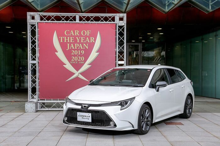 トヨタ「カローラ」