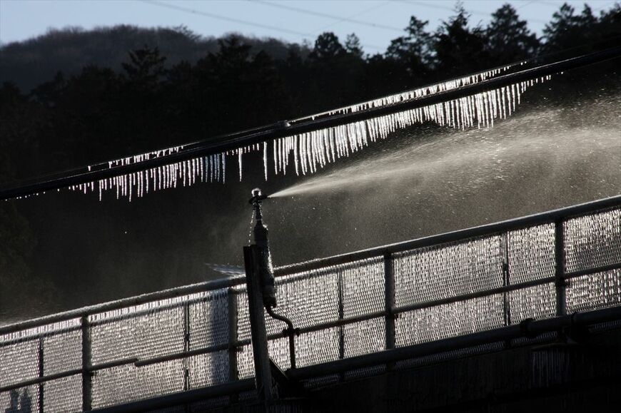 関ケ原付近の新幹線融雪装置（撮影：南正時）