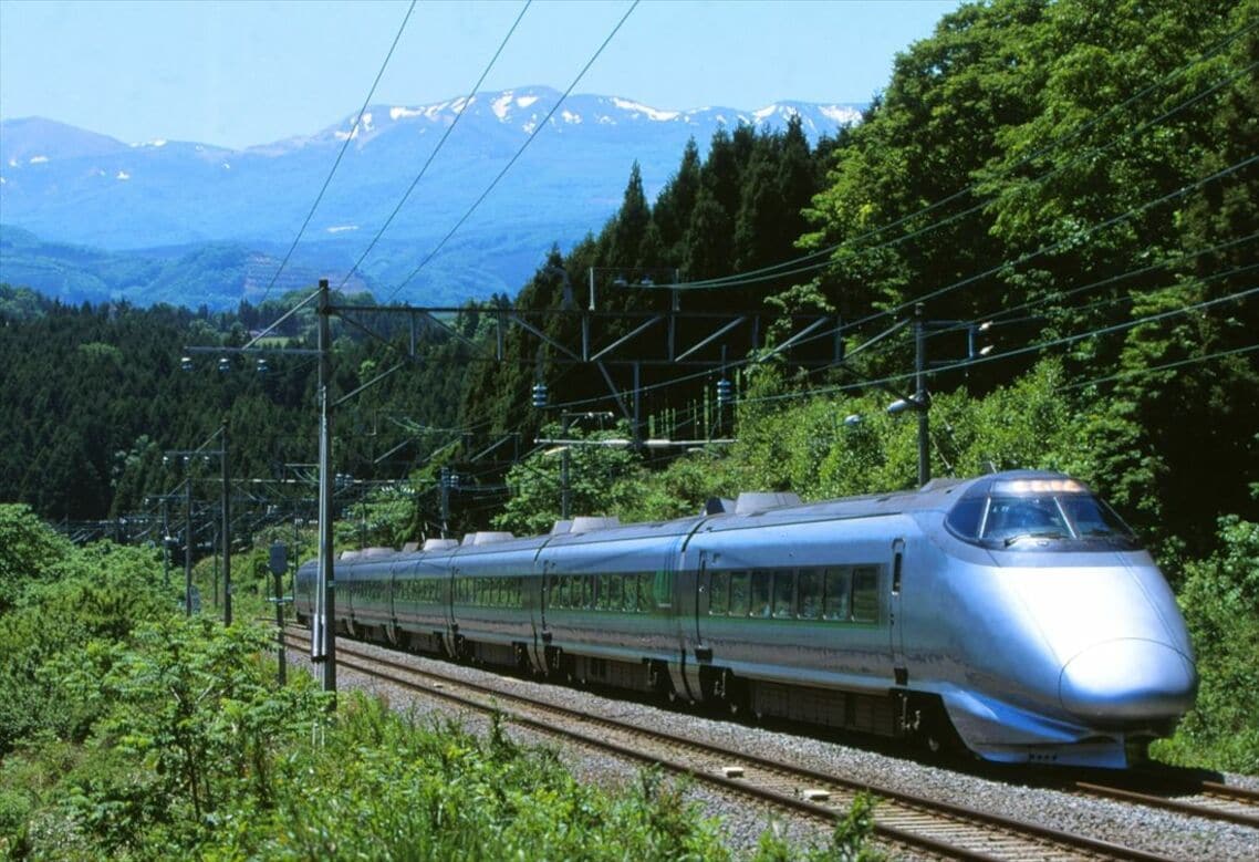 1992年7月に運行を開始した山形新幹線。