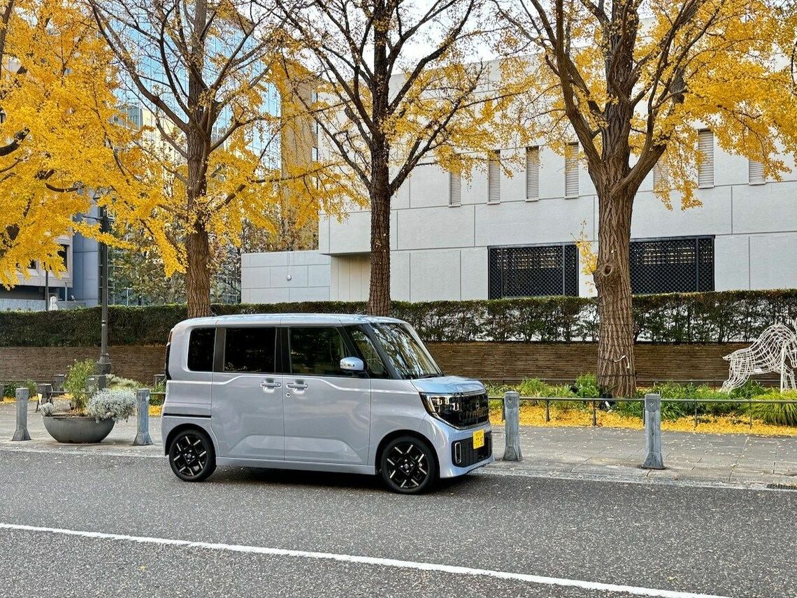 車体に対するホイールベースの長さがわかる（筆者撮影）