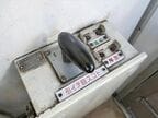 2000形は連結・切り離しの作業を自動化した