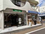 ブランド古着店の横にはレコード屋が（写真：編集部撮影）