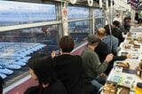 イベント列車ではビュースポットの通過時に減速するサービスも＝2023年11月（撮影：伊原薫）