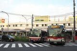 あざみ野駅からは各方面への路線バスが多数発着する（記者撮影）