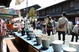 岐阜県多治見市で年に2回行われる美濃焼の大廉売市「たじみ陶器まつり」。直近では、10月12日と13日に開催予定です（写真：パームツリー／PIXTA）