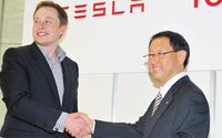 トヨタを"超えた"テスラ､上昇続く株価の行方 過剰な期待にはイーロン･マスクも困惑か
