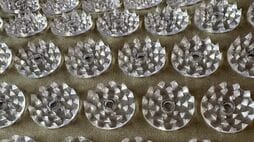 もはや軽い拷問器具…？首･肩の詰まりをあぶり出す｢シャクティ｣の正体､"容赦なき刺激"の痛みの先に見えた価値