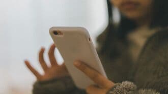 未成年スマホイメージ