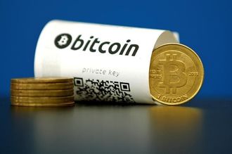 ビットコインが急落､一時1万2000ドル割れ