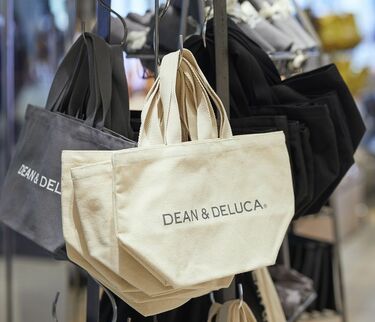 DEAN&DELUCAのエコバッグがバカ売れのワケ 休業明け､売り上げは一気に