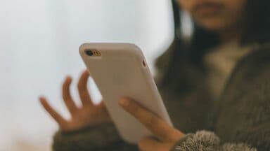 【SNS年齢確認】厳格化へ､豪州は｢16歳未満の利用禁止｣で問題続出…実効性ある安全な仕組みを阻む《4つのハードル》