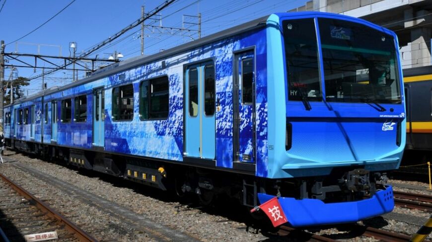 JR東日本の燃料電池ハイブリッド試験車両、FV-E991系「HYBARI（ひばり）」（記者撮影）